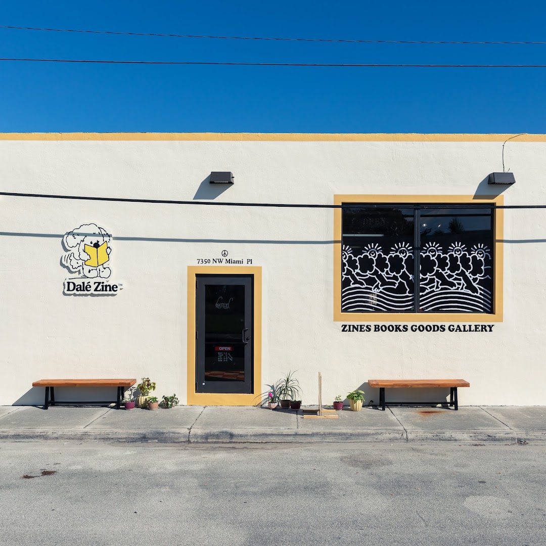 Dale Zine: clear, professional storefront photo