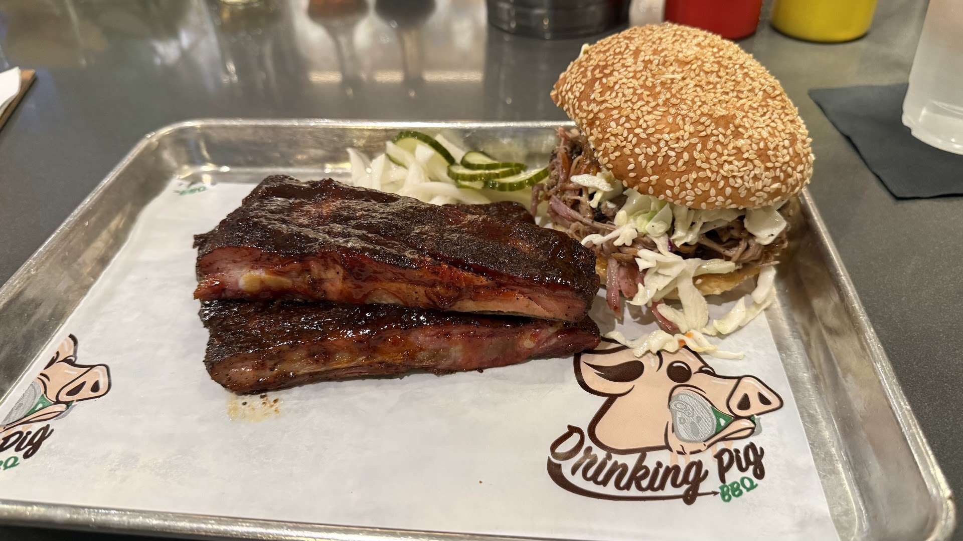 Drinking Pig BBQ: appetizing, high-quality food photo