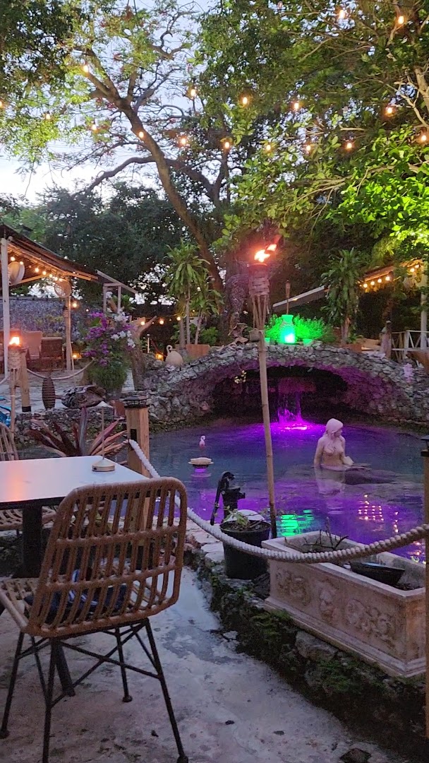 Eos Garden: beautiful atmospheric restaurant terrace photo