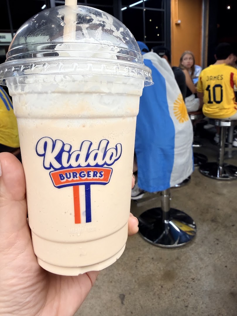 Kiddo: clear photo of branded drink