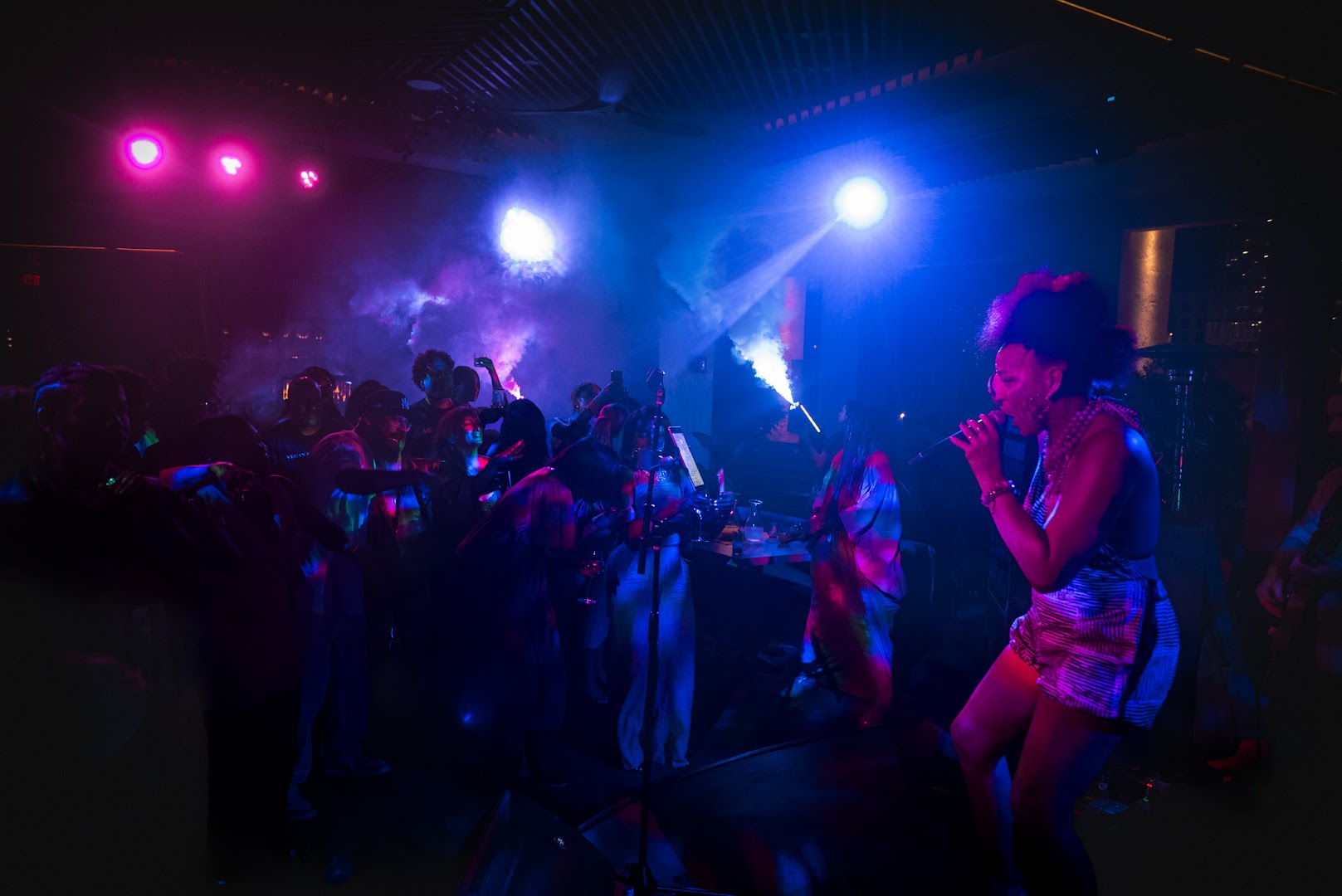 On & On: vibrant bar atmosphere well