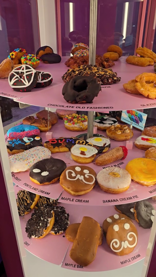 Voodoo Doughnut: clear display of signature products