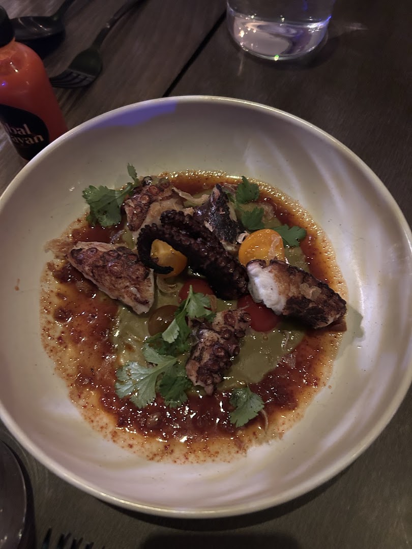 Wayan: appetizing, well-composed food photography