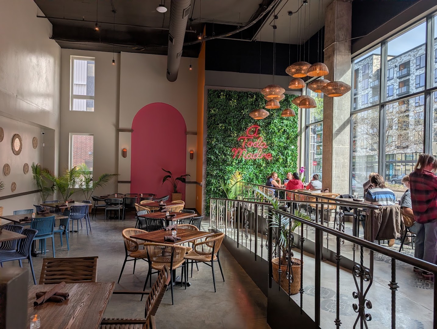La Madre: high quality interior atmosphere shot