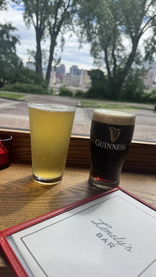 Lonely's Bar: appealing drinks and nice view