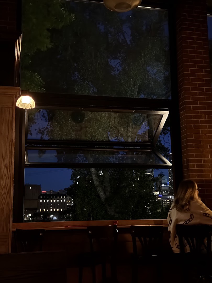 Lonely's Bar: atmospheric shot of bar interior