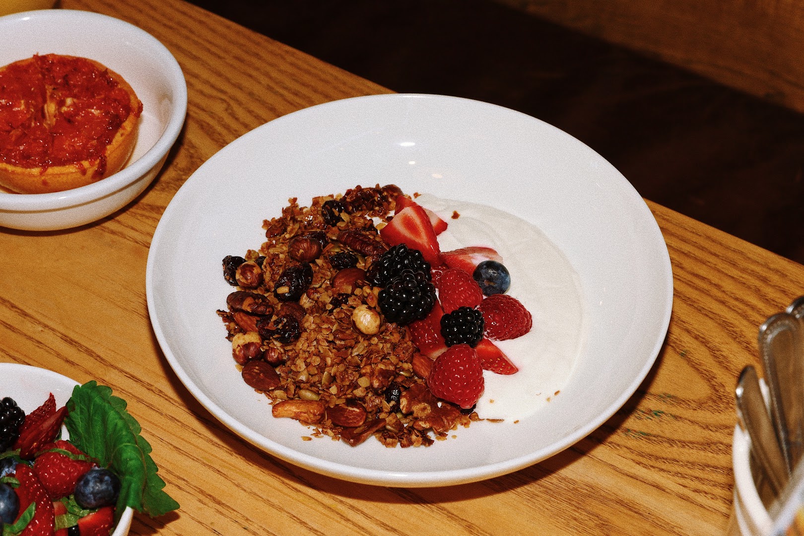 George + Kin's Diner: appetizing, high-quality food photography