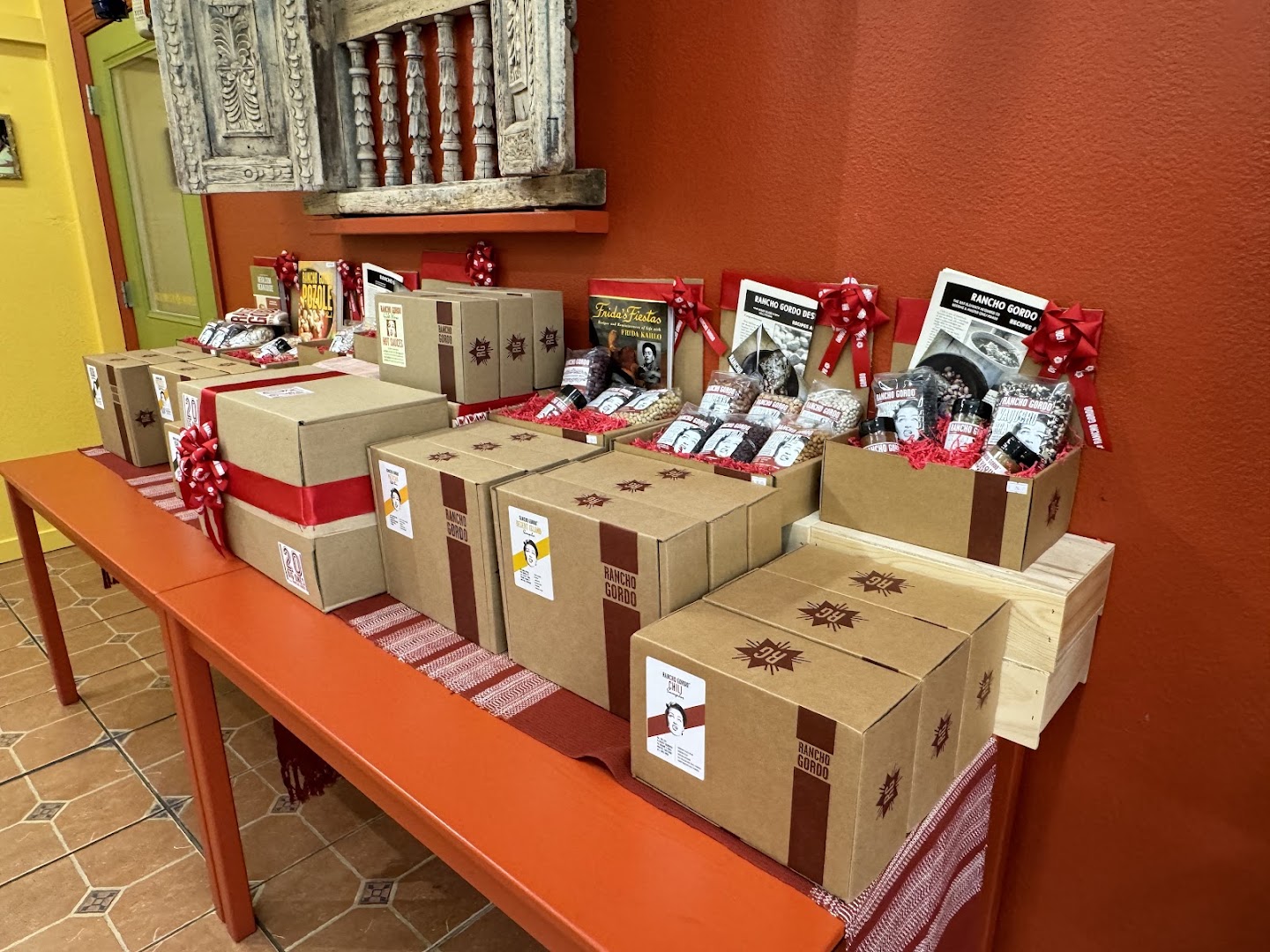 Rancho Gordo: clear display of shop products