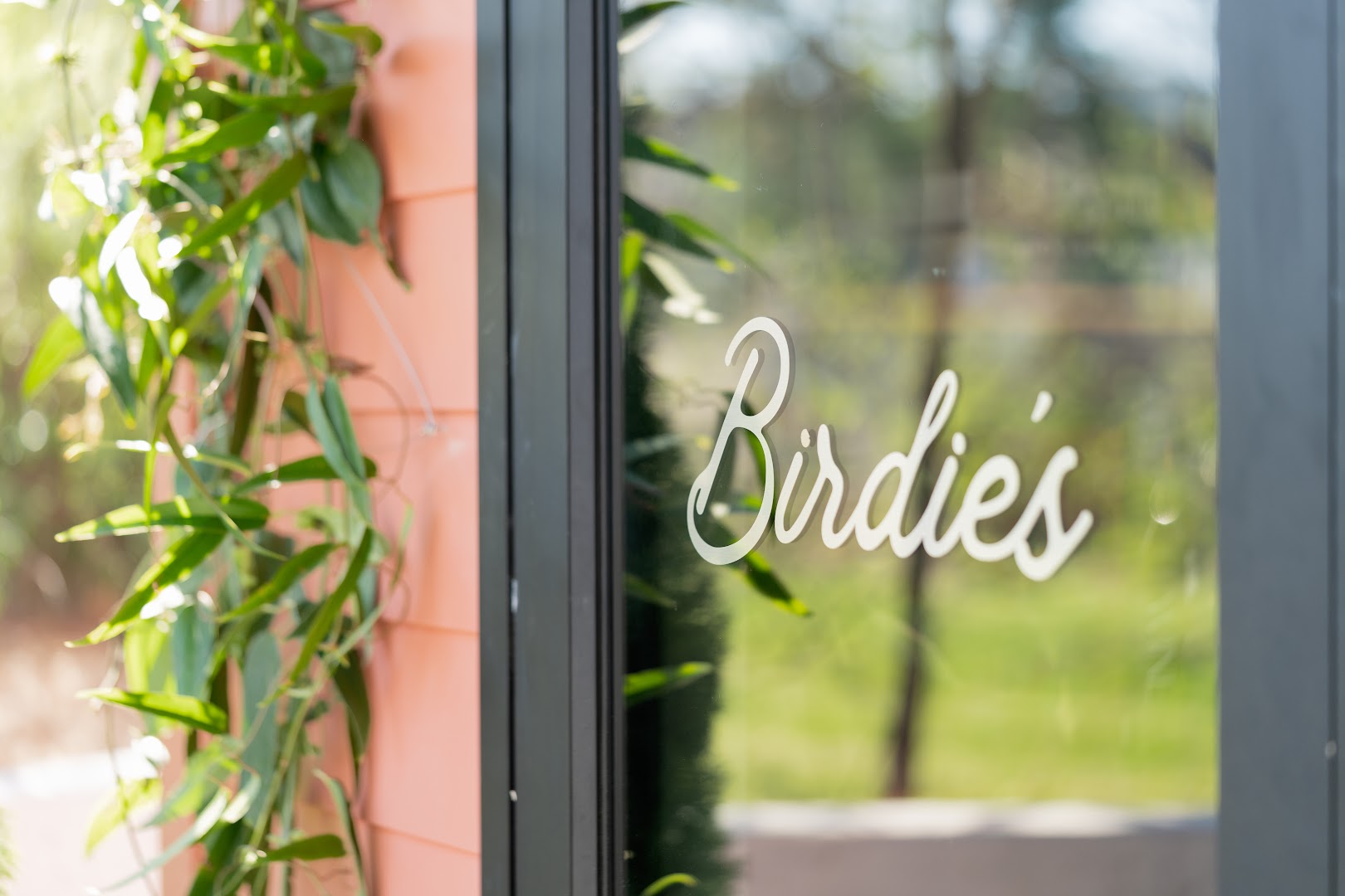 Birdie's: attractive, professional exterior signage photo