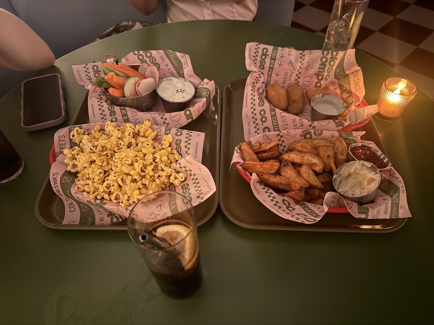 Close Company: appetizing food and drink presentation