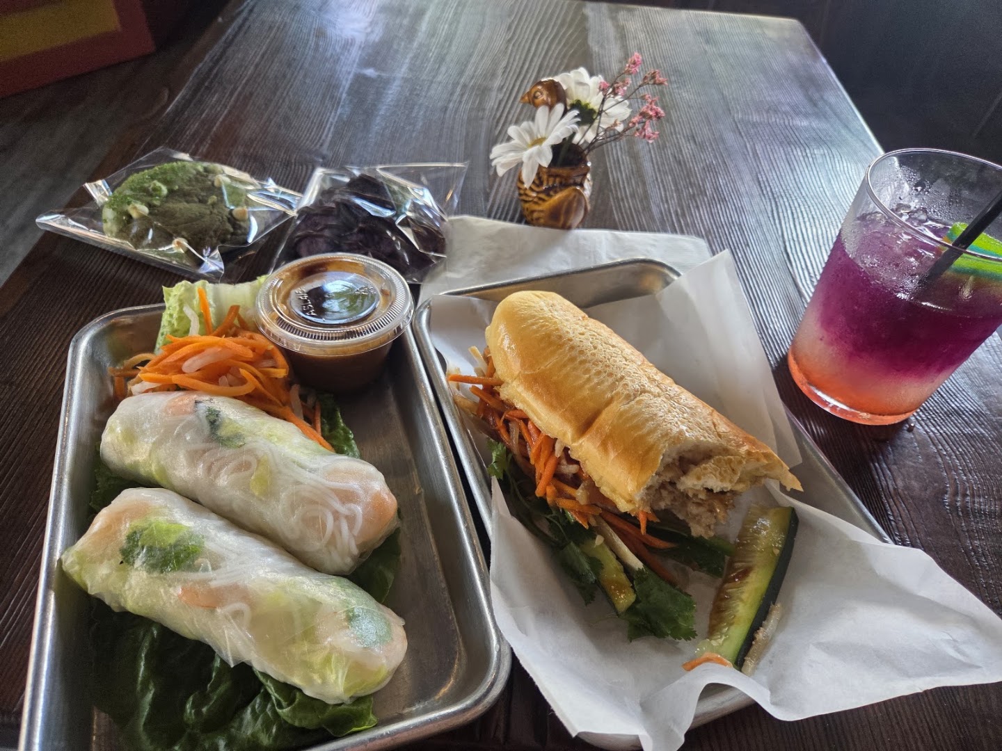 Em & Me Cafe: appetizing photo of cafe food
