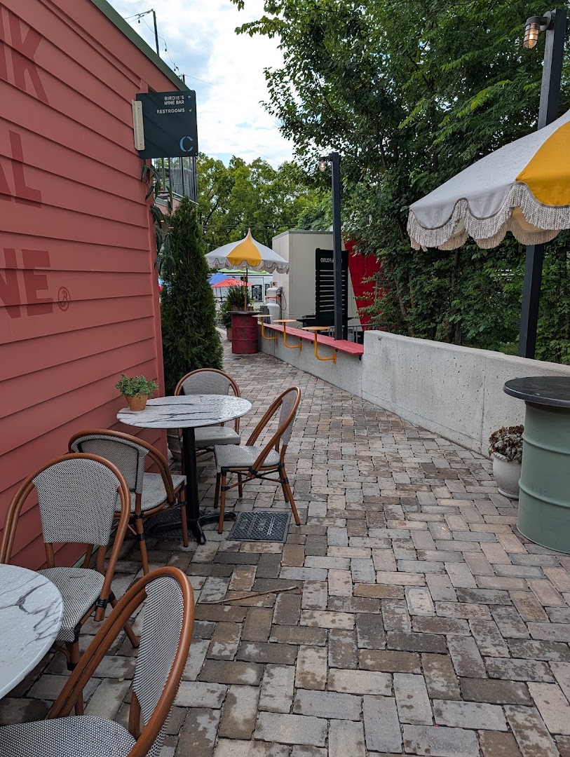 Lost & Found: clear, inviting outdoor patio space