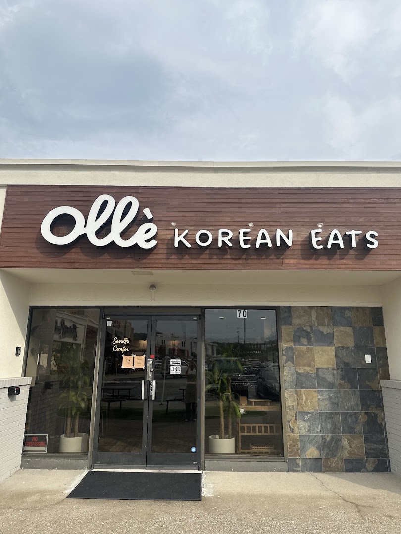 Ollé Korean Eats: clear exterior shot of restaurant