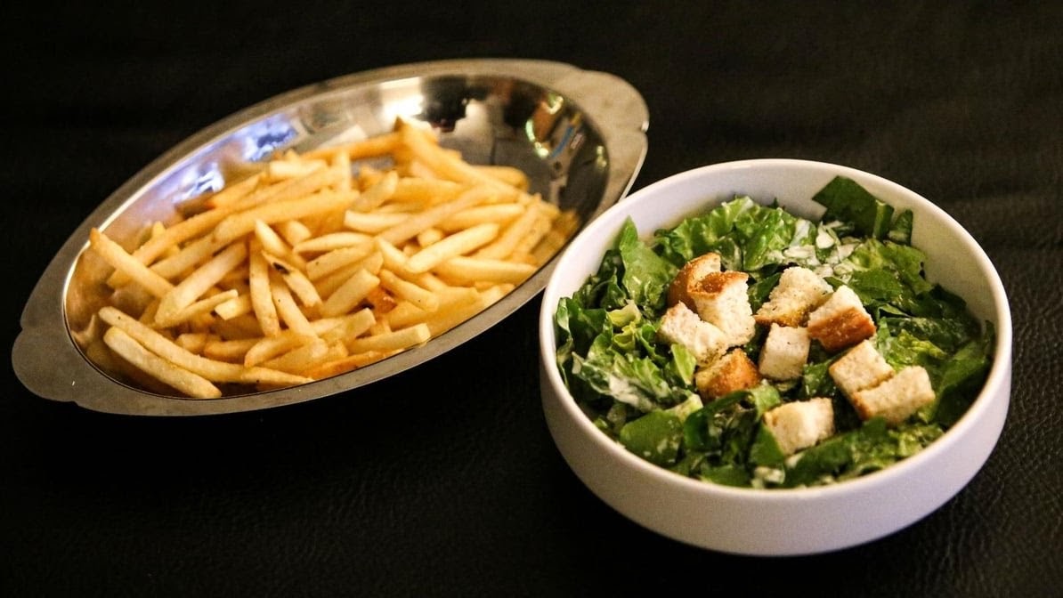 Perfectly Fine: clear photo of served food
