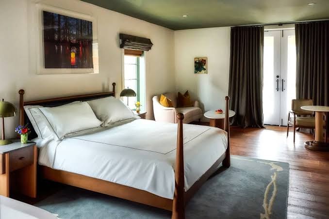 The Chloe Nashville: professional, high-quality hotel room photo