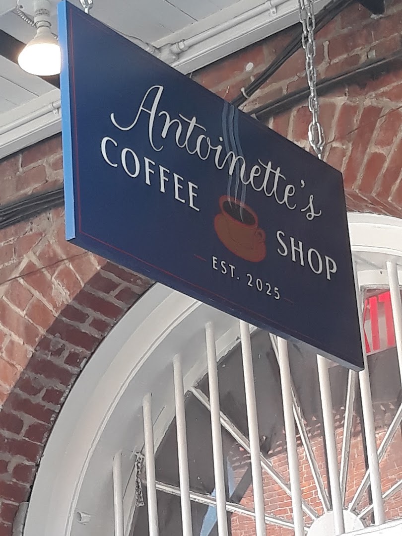 Antoinette's: clear photo of venue signage