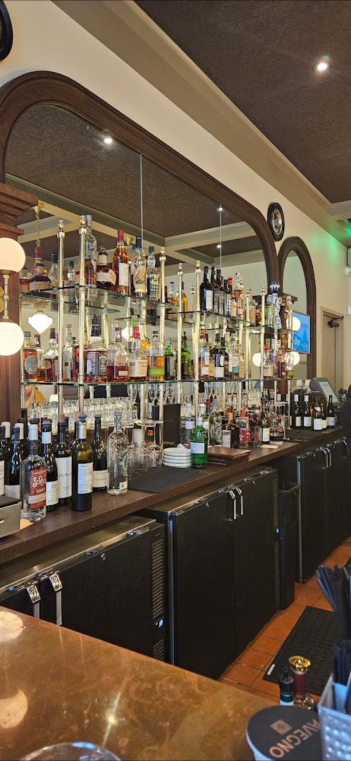 Avegno: clear, professional shot of bar