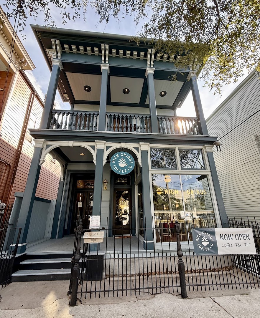 High Grinds: clear exterior shot of venue