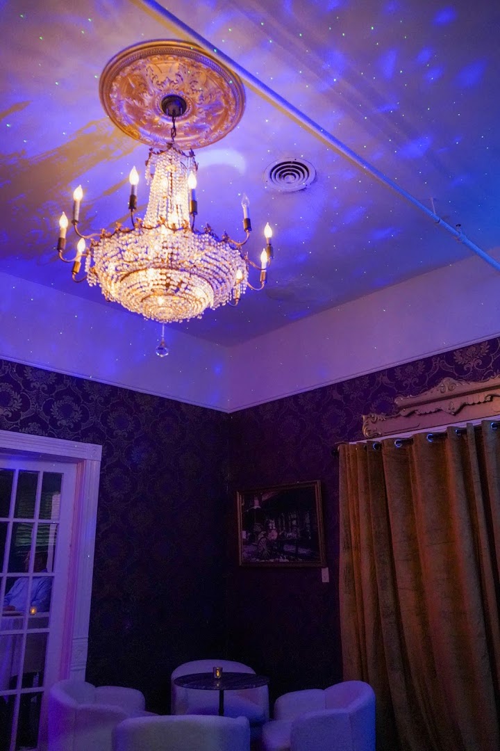 Mélange: venue atmosphere and interior