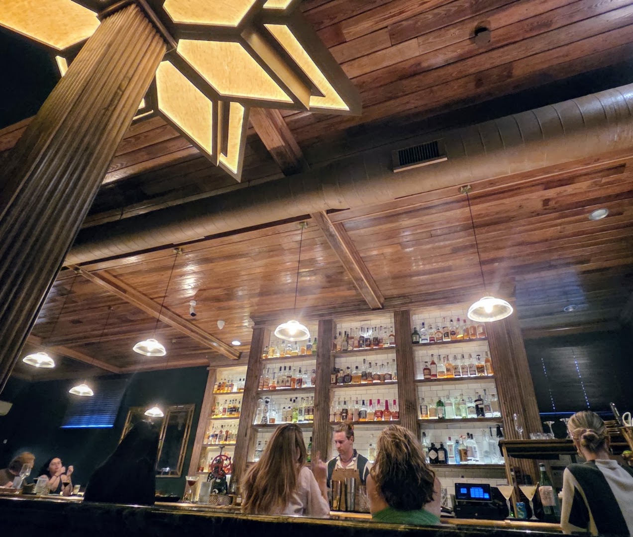 The Husky: high quality interior atmosphere shot