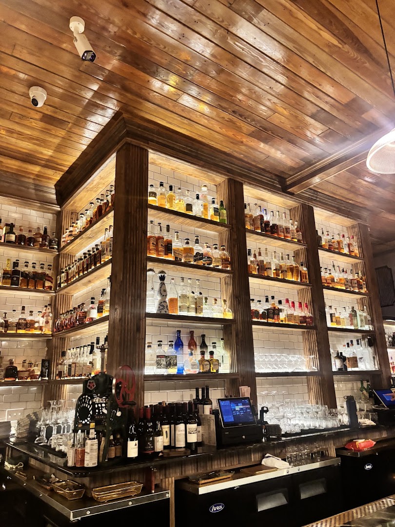 The Husky: high quality interior bar shot