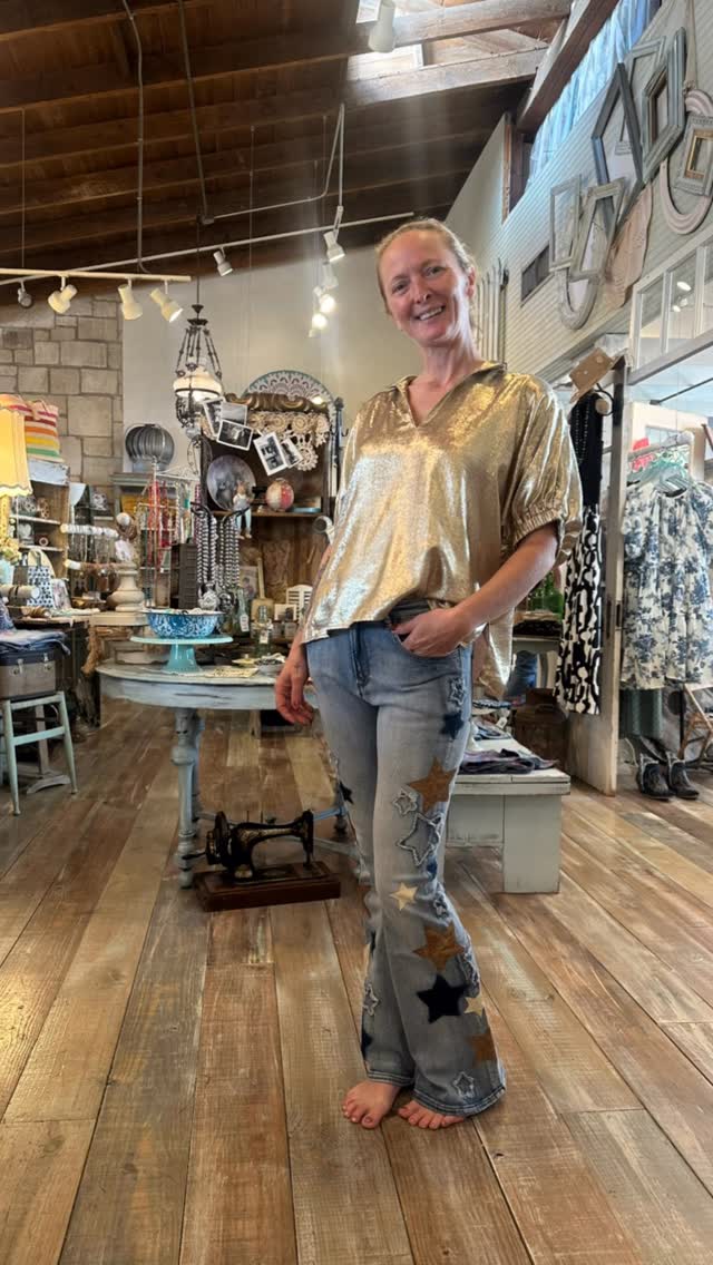 Villa Tesoros: shop interior and products
