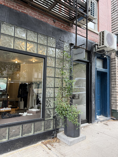 Maimoun: clear, professional storefront photo