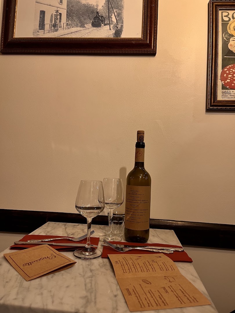 Prosciutto: appealing restaurant table setting