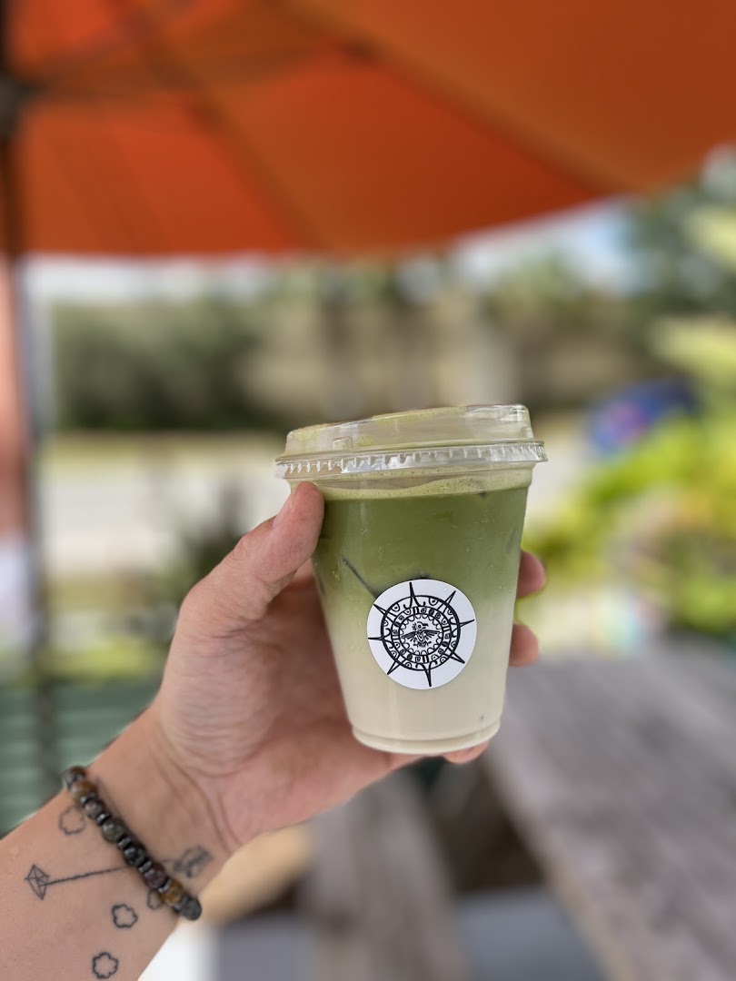 Águila Coffee: appealing photo of served drink