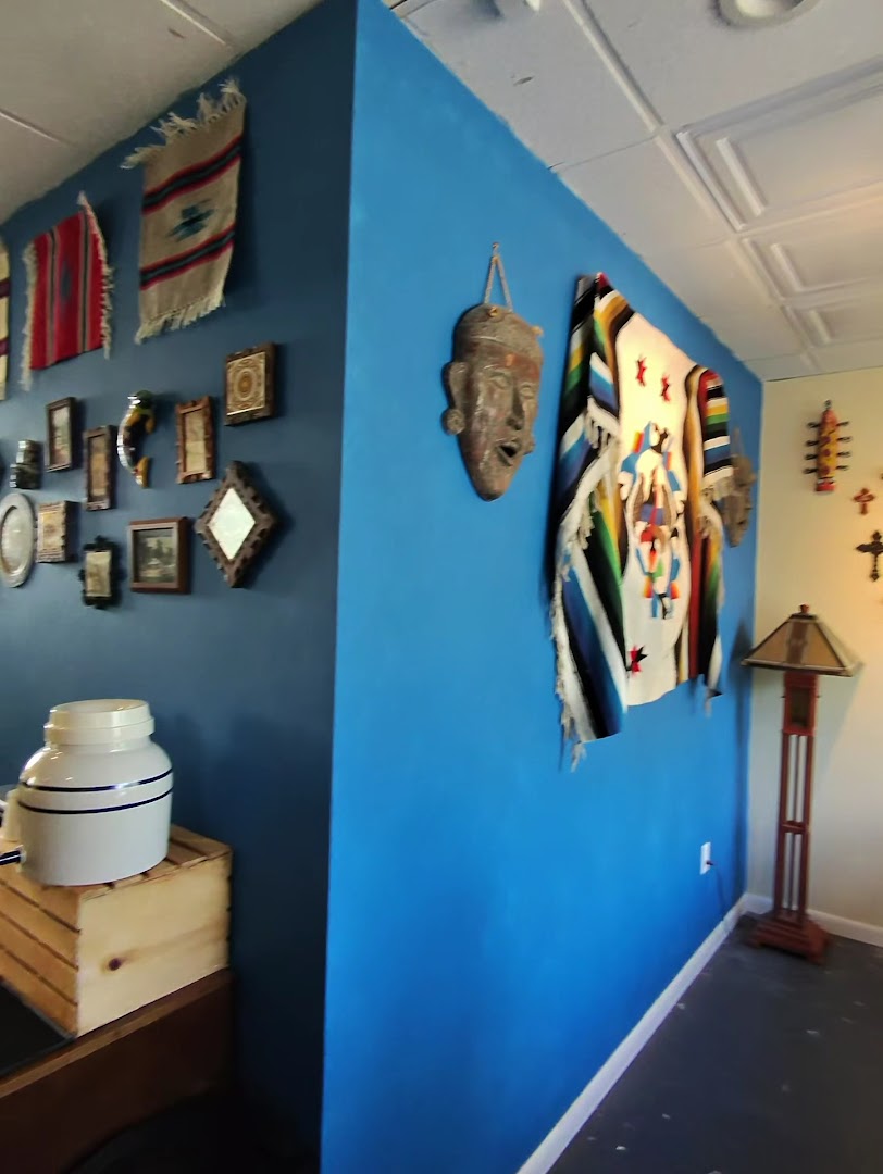 Águila Coffee: venue interior and decor