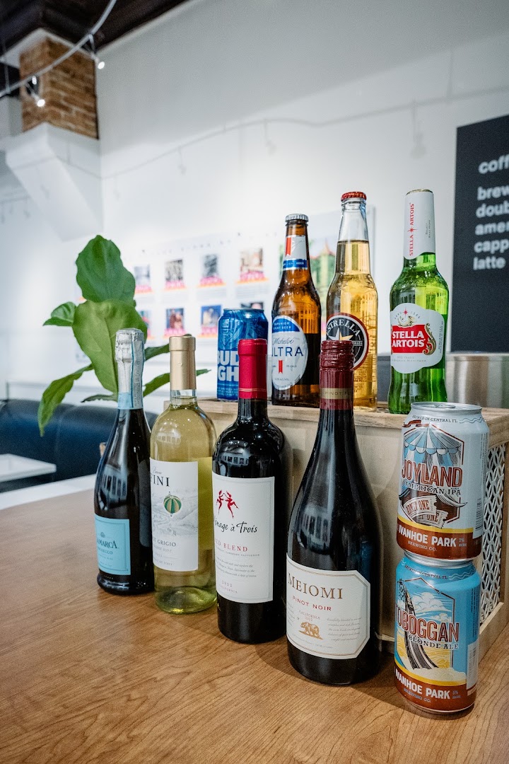 CityArts Café: clear photo of drink selection
