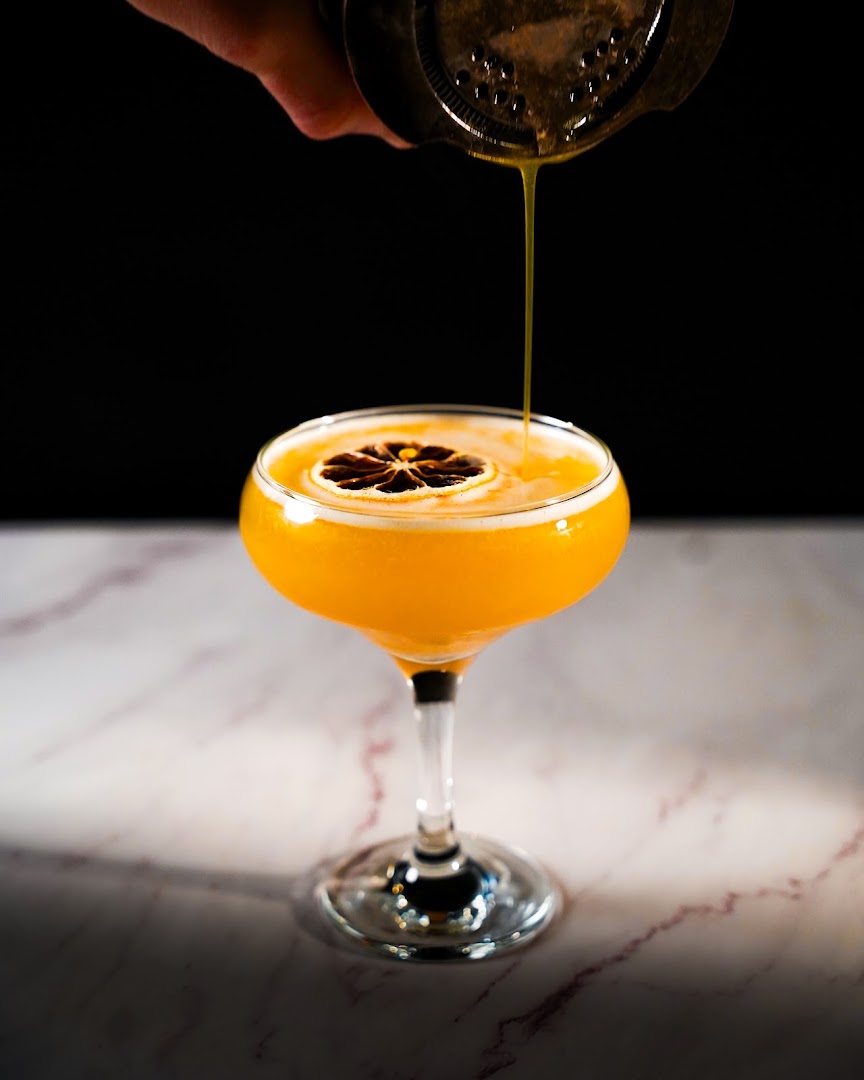 Delaney's Tavern: professional, high-quality cocktail photography