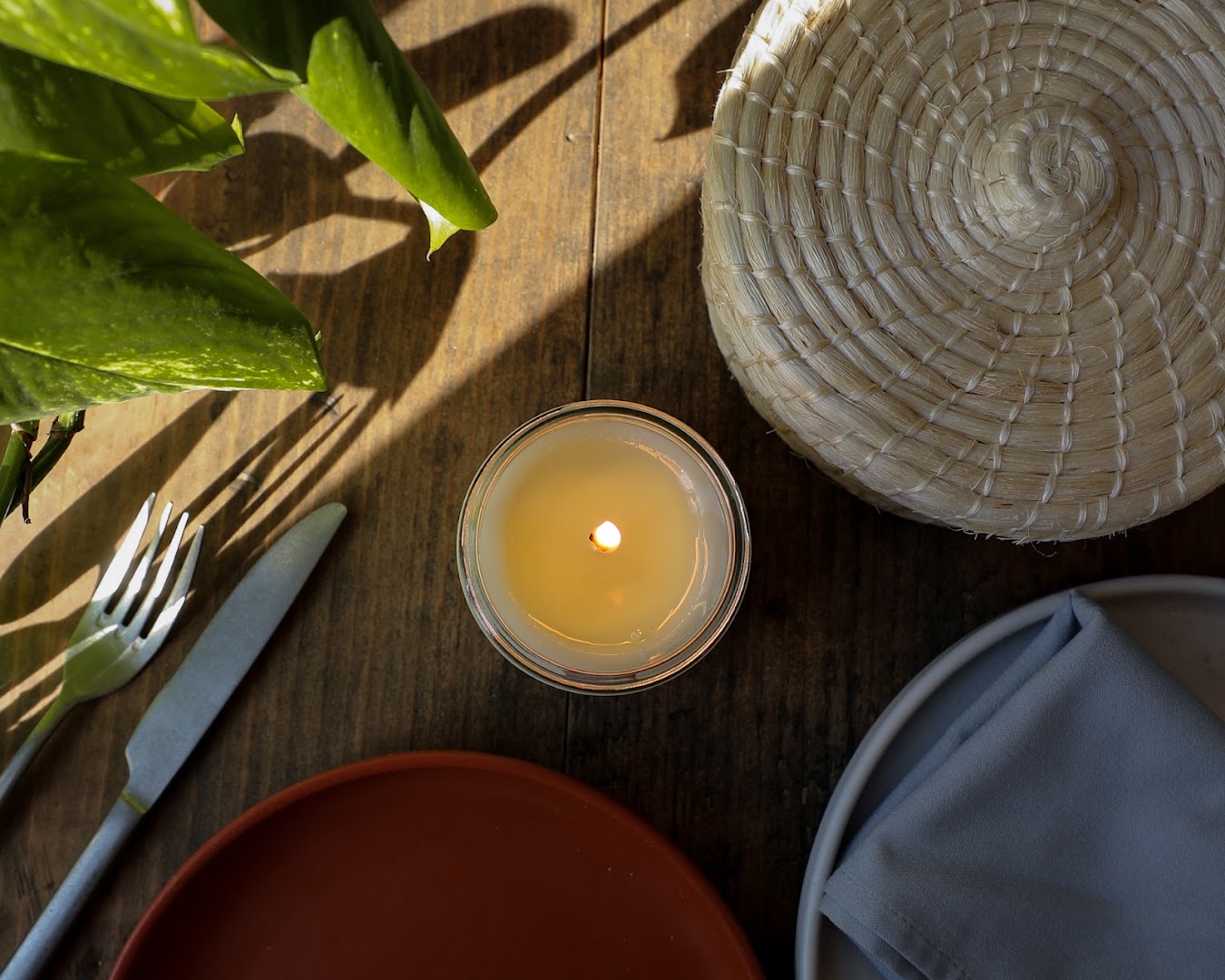 June: atmospheric and professional table setting