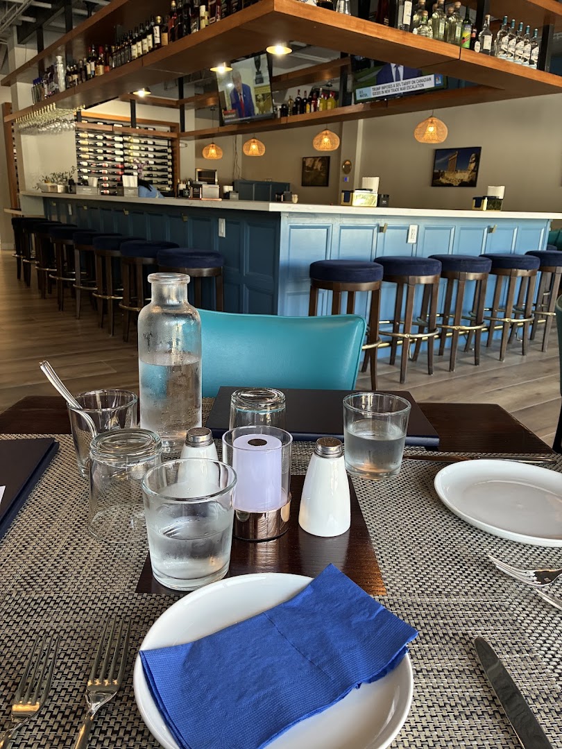 Olea Taverna: clear, inviting restaurant interior shot