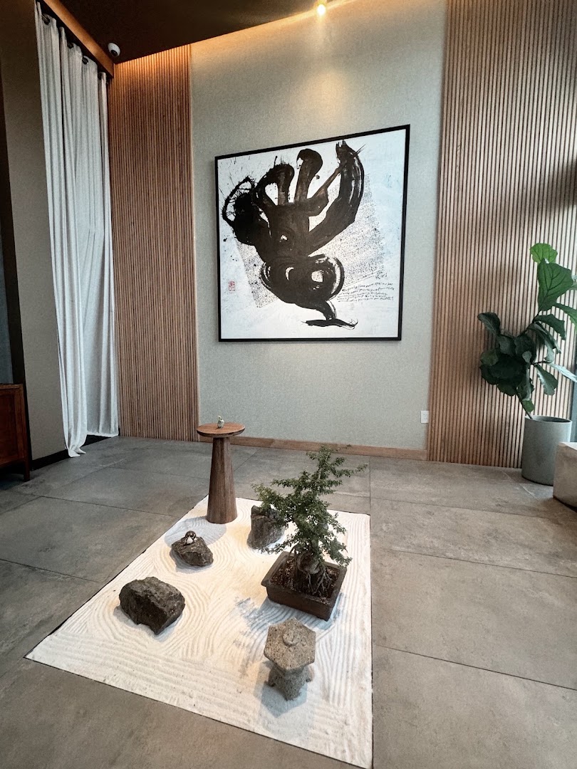 Sorekara: elegant and professional interior shot