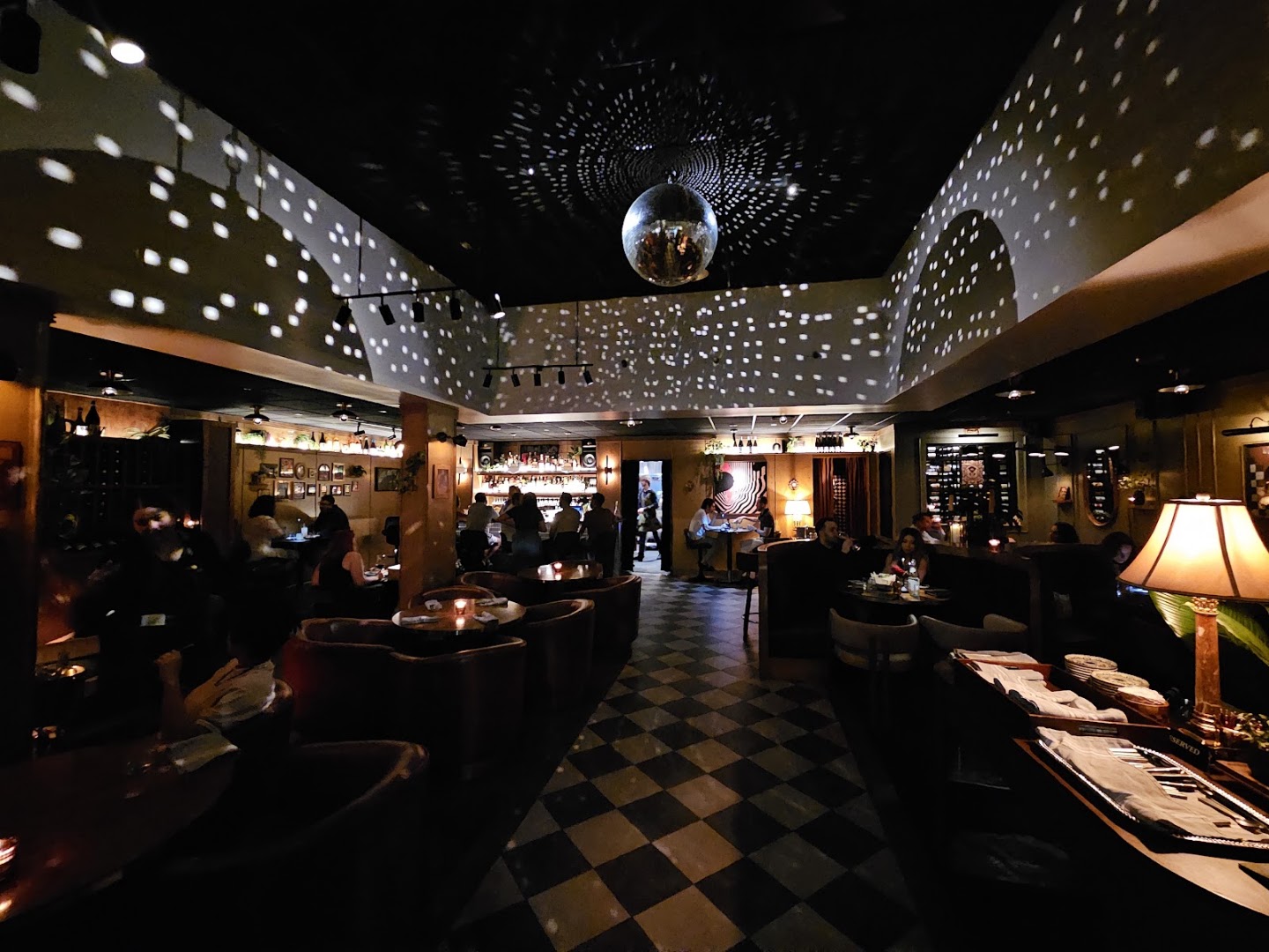 Sparrow: atmospheric and high quality interior