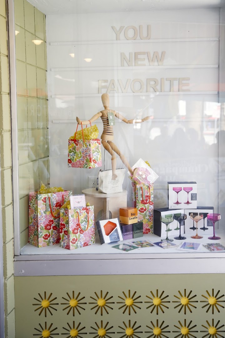 Backstory: attractive and clear shop display