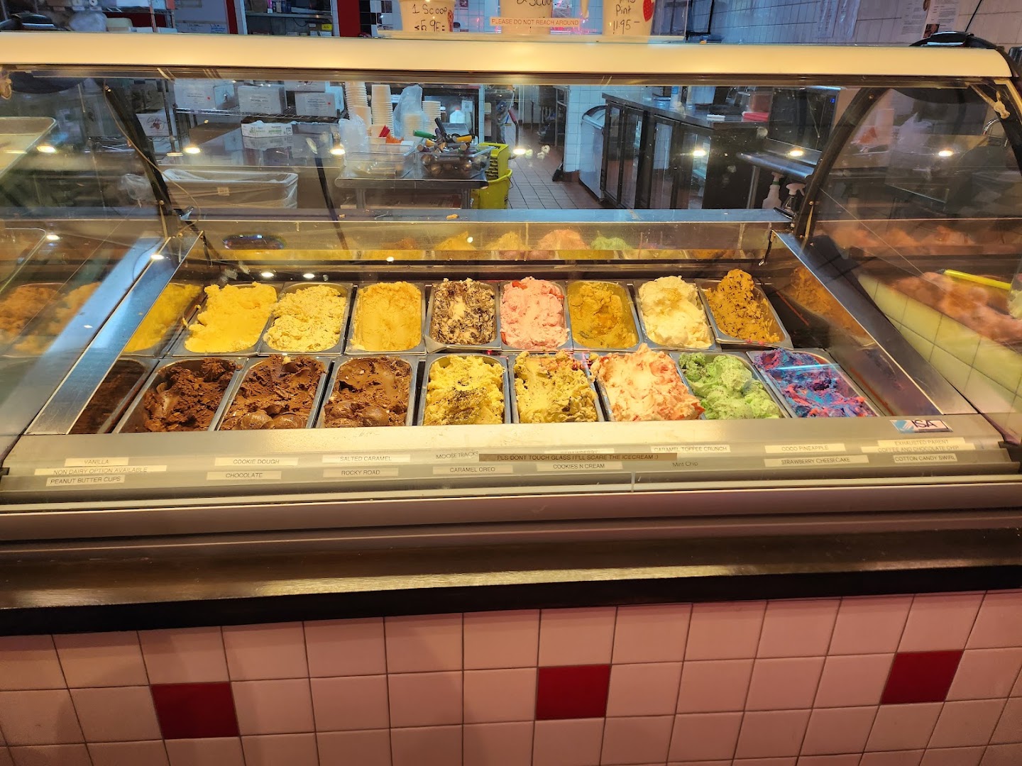 Hot Cookie: clear display of food products