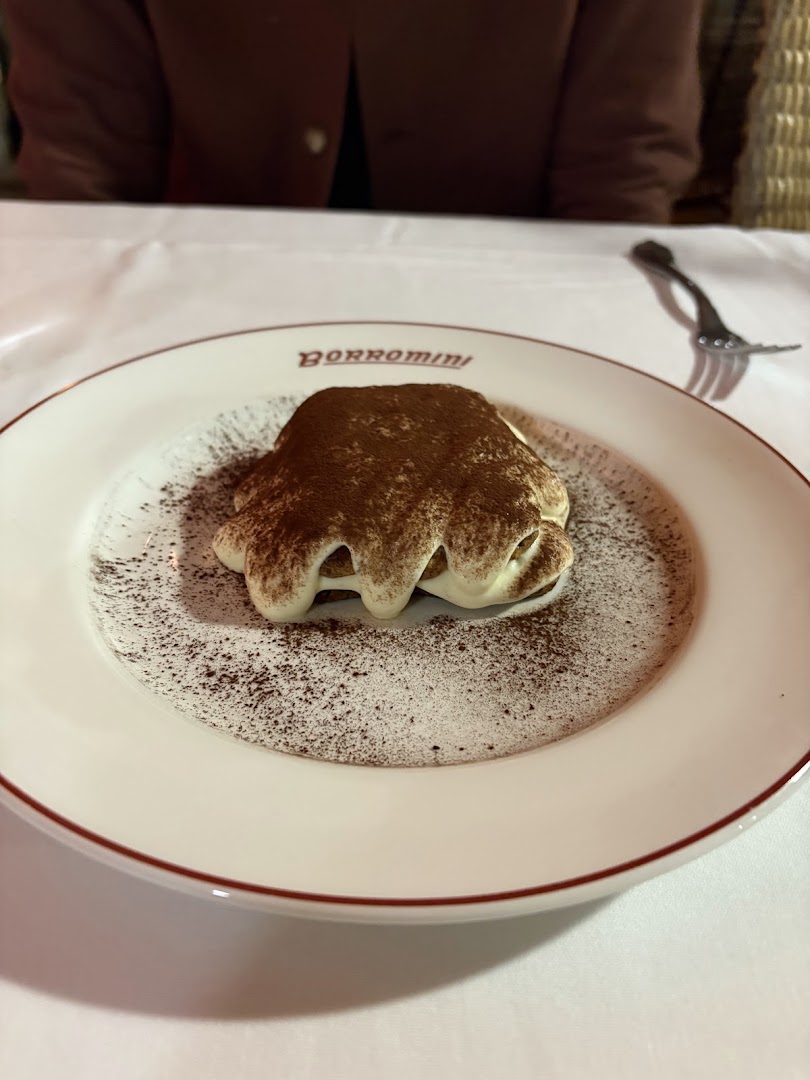 Borromini: appetizing photo of restaurant dessert