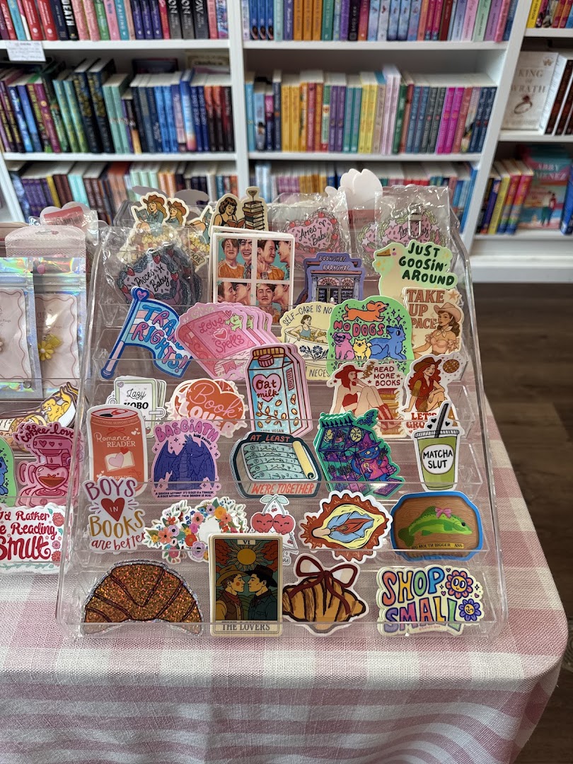 Cupid's Bookshop: clear display of shop products