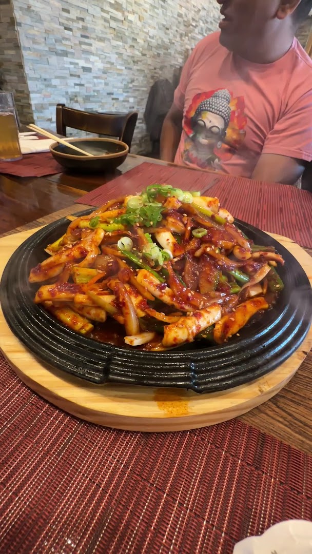 Ddukbaegi: appetizing photo of restaurant food