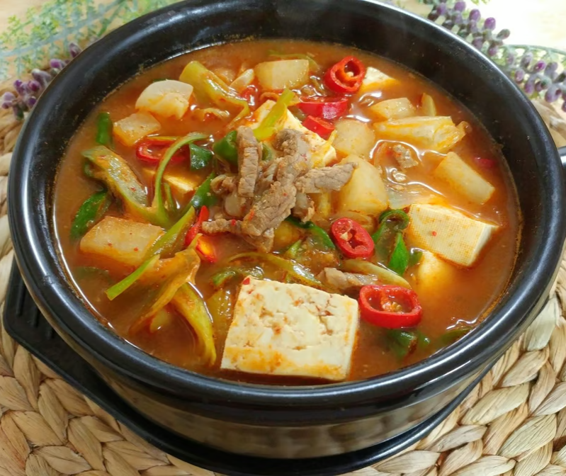 Ddukbaegi: appetizing, high-quality food photography
