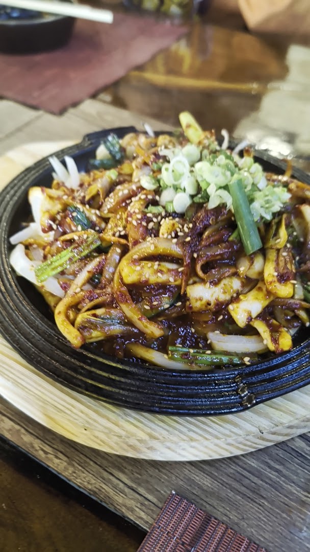 Ddukbaegi: appetizing photo of restaurant food