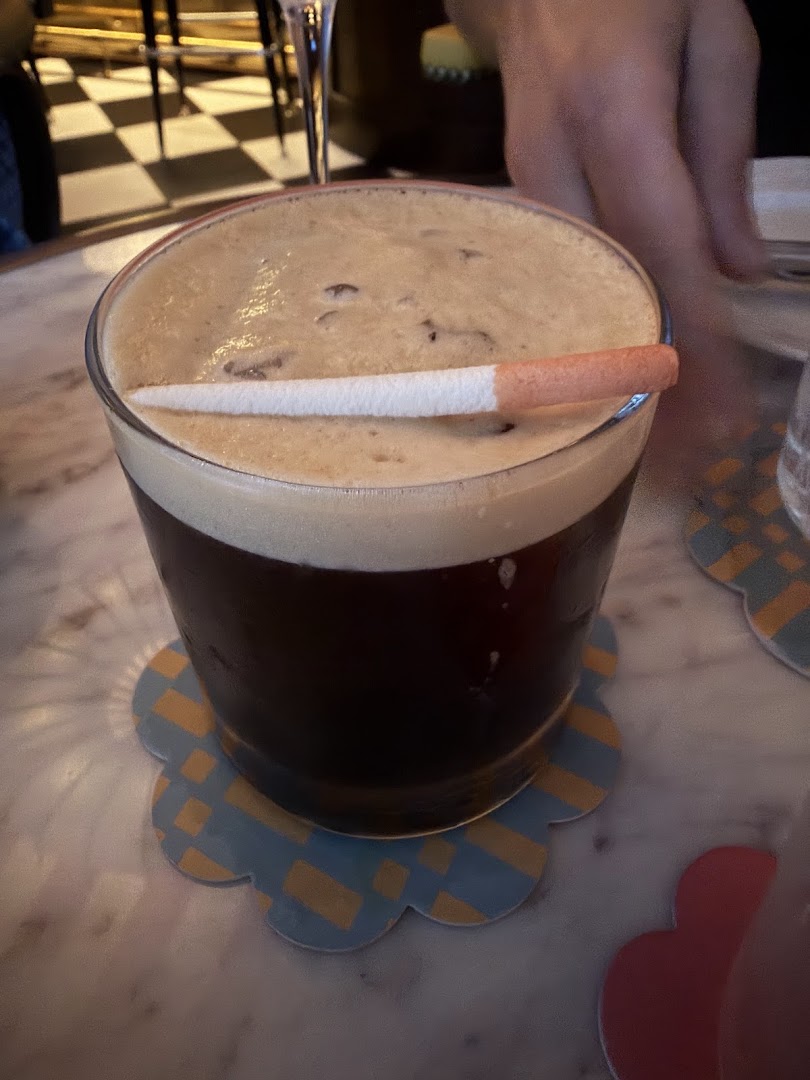 Known Associates: high quality cocktail photo