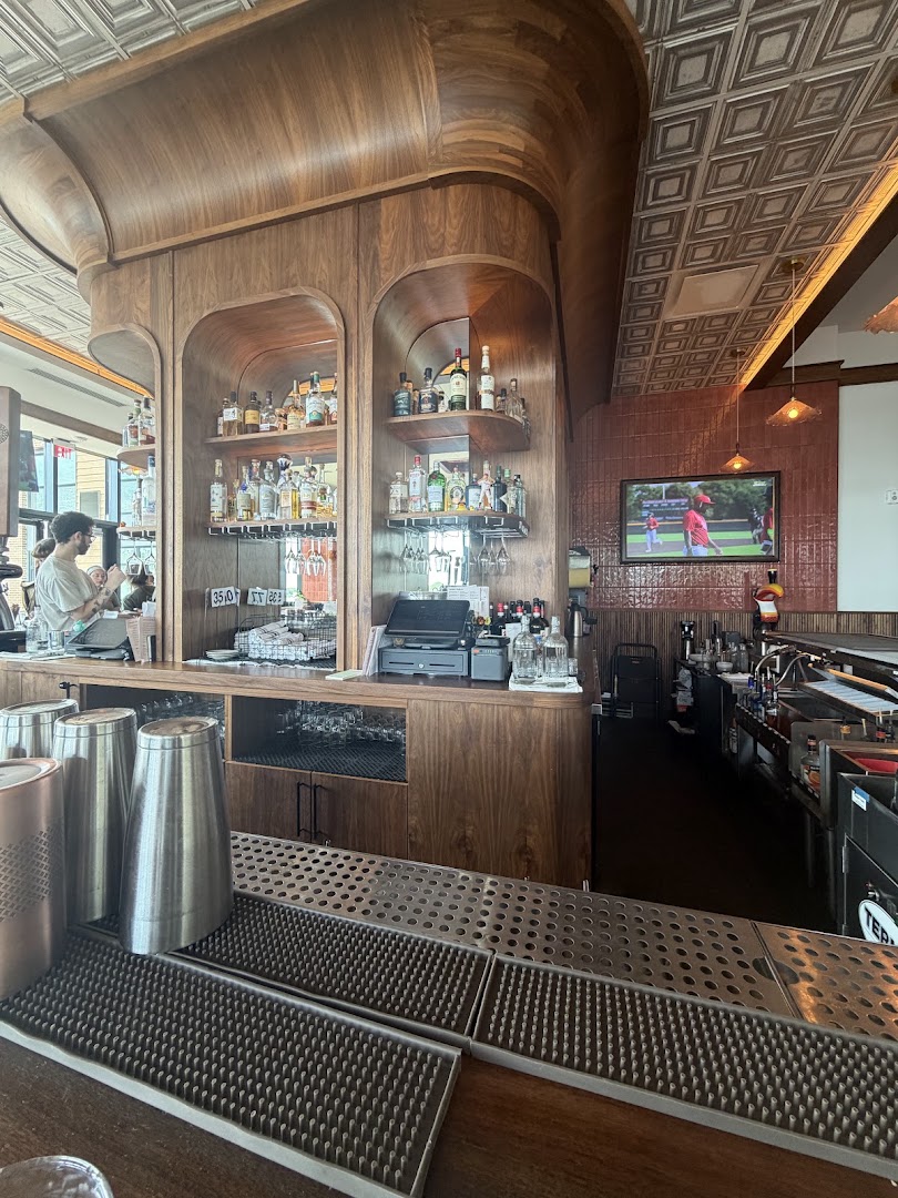 Lucky Duck: clear, professional shot of interior