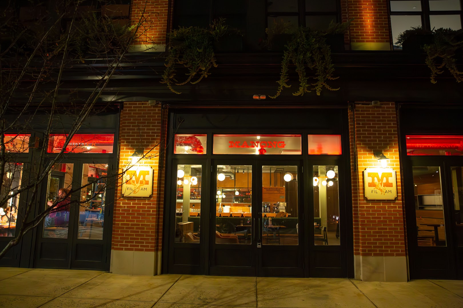Manong: attractive exterior shot of restaurant