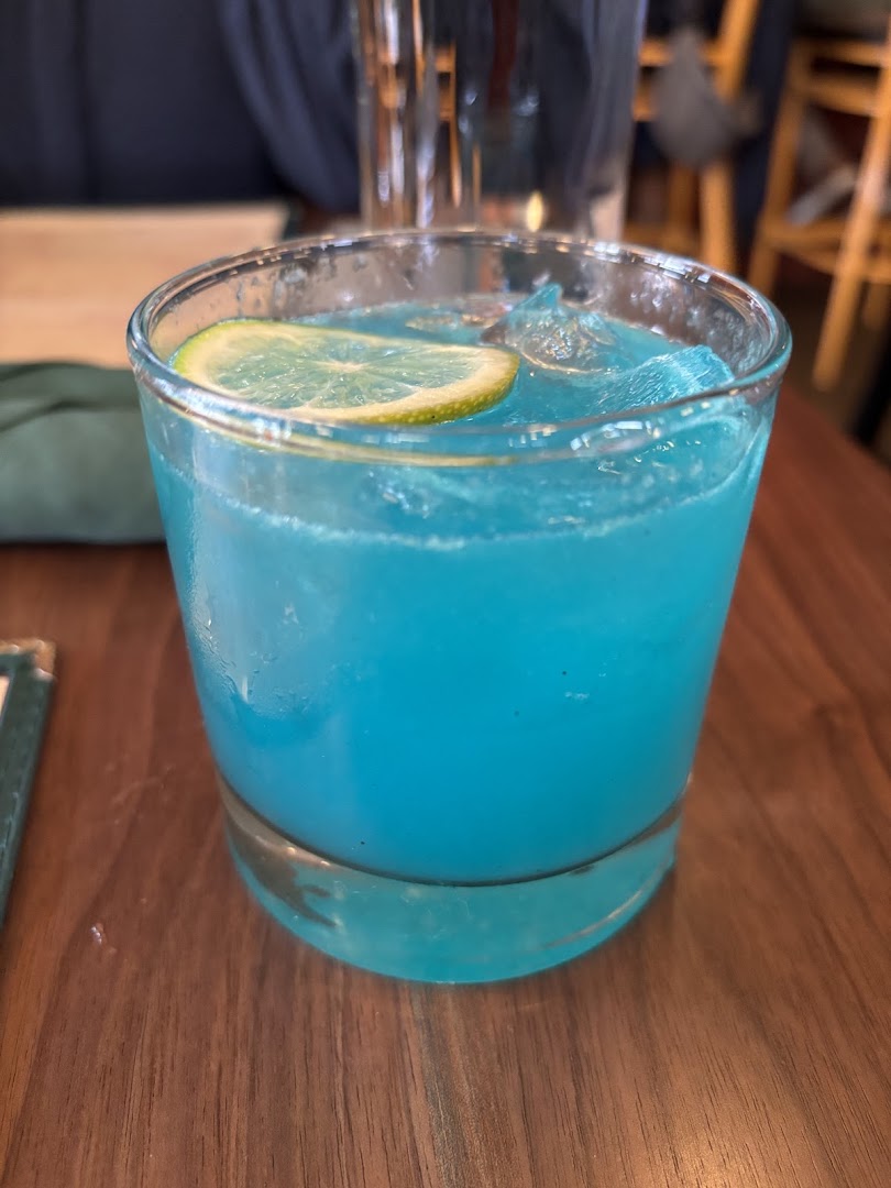 Manong: clear, appealing photo of drink
