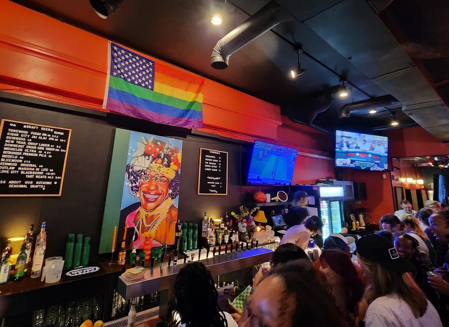 Marsha’s: lively bar atmosphere well