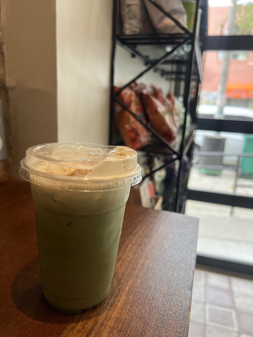Out West: clear photo of served drink