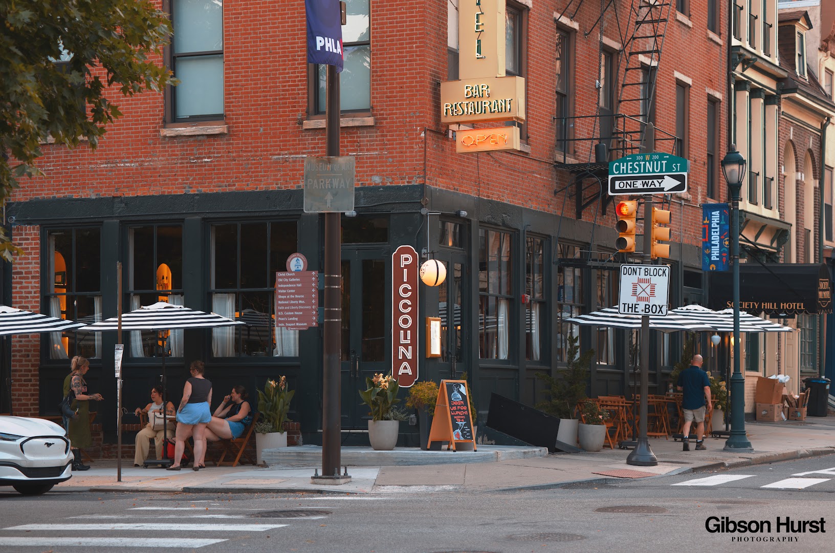 Piccolina: clear, professional exterior restaurant shot